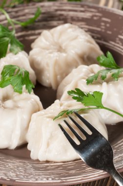 Hıngel bir plaka üzerinde