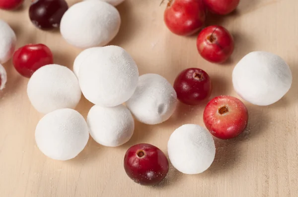 Preiselbeere in einem Zuckerpulver — Stockfoto