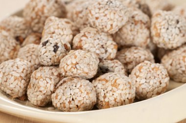 Lambert somun susam ile