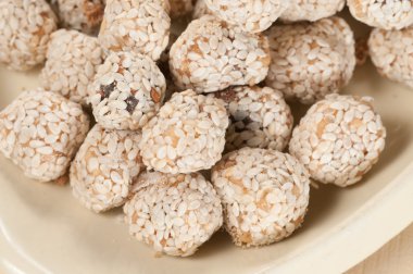 Lambert somun susam ile