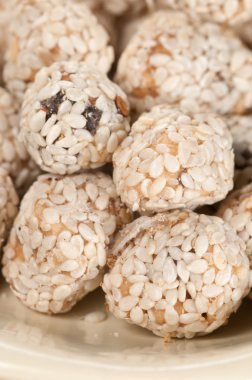 Lambert somun susam ile