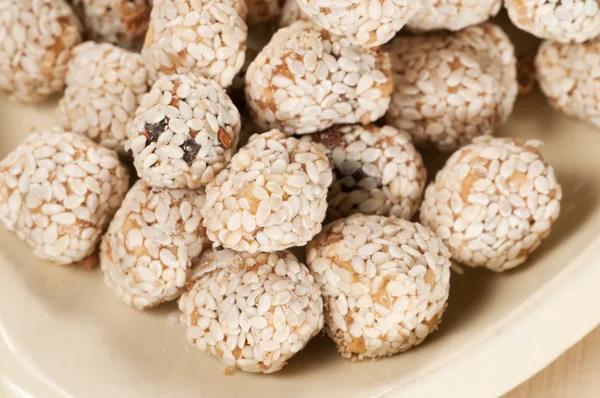 Lambert somun susam ile