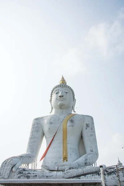 Grande Buda, Wat Pairongwour na província de Suphanburi, Tailândia . — Fotografia de Stock