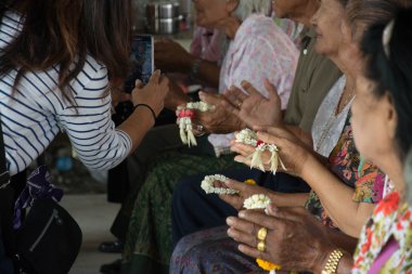 Tay festival Songkran gün