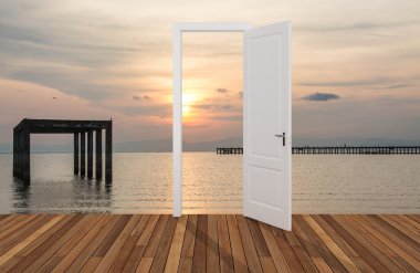 Açılış kapının arkasında manzara