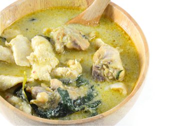 Tay yeşil köri tavuk