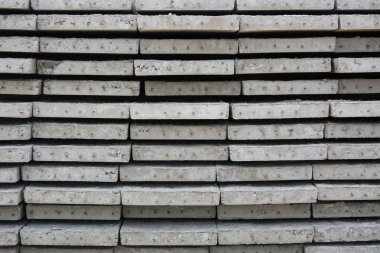 Grup sitesinde beton paneller 