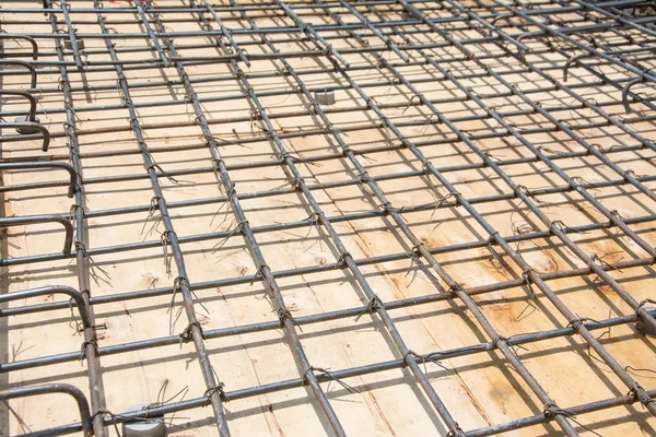 Wire mesh steel on floor at construction site — Stock Photo, Image