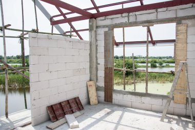 Binanın içinde yapım aşamasında 