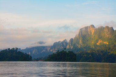 Cheow lan Gölü, khao sok Milli Parkı, Tayland