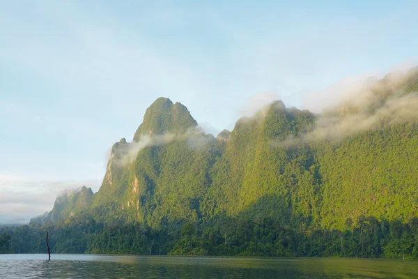 照 lan，考索国家公园的湖泰国 — 图库照片