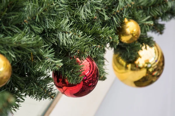 Christmas-tree decorative red and glod ball — Stock Photo, Image
