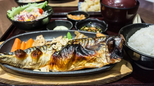 Pește la grătar, saba shioyaki — Fotografie, imagine de stoc