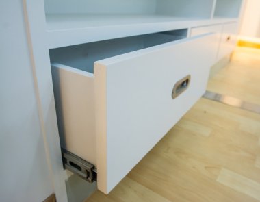 Beyaz çekmece açmak