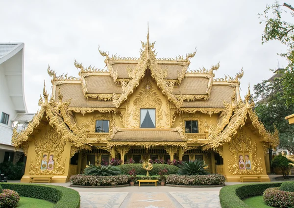 Toalett för thailändska Art Taken från Wat Rong Khun, Chiang Rai provinsen Thailand — Stockfoto