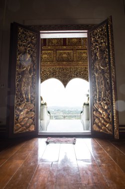 Kapı Phra ki Chom Kitti Tapınağı, Chiang Saen, Tayland,