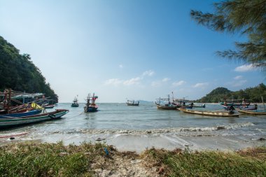 Balıkçı teknesi Sampraya Beach Samroiyod ulus Park, Pranburi, Prachuap Khiri Khan, Thailand
