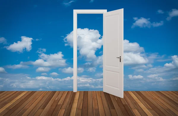 Sky behind the opening door,3D — Stock Photo, Image