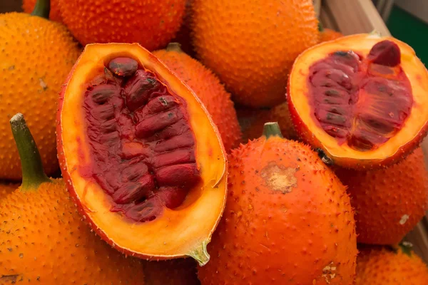 Frutta Gac (Momordica cochinchinensis ) — Foto Stock