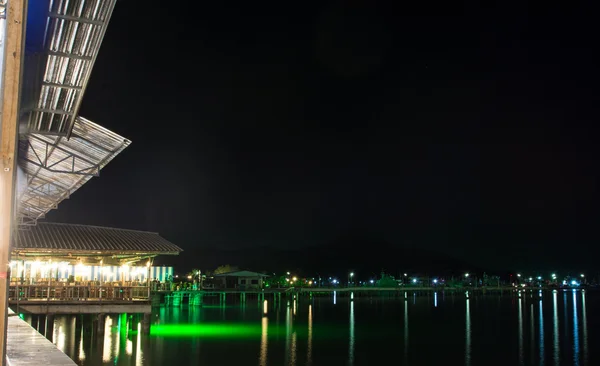 Havet på natten, Bang Sare, sattahip, Chonburi i Thailand — Stockfoto