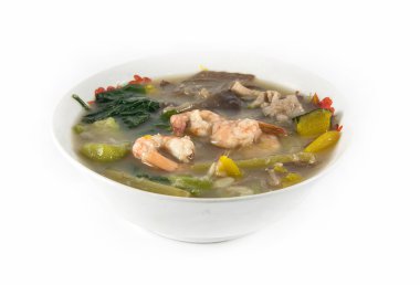 Karides, (Kang Liang Goong Sod ile Tay baharatlı karışık sebze çorbası)