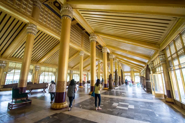 Palacio de Oro de Kambawzathardi en Bago de Myanmar, Kanbawzathadi Palacio fue construido por el rey Bayinnaung (1551-1581 dC) el fundador del segundo Imperio de Myanmar . — Foto de Stock