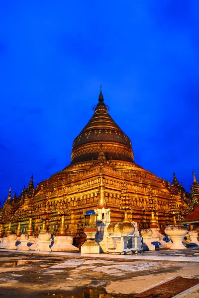 Shwezigon Paya la nuit, Bagan, Myanmar . — Photo