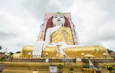 Buda heykeli, Kyaikpun Pagoda Bago, Myanmar