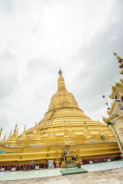 Shwemawdaw pagoda, la pagoda più alta e bella di Bago, Myanmar — Foto Stock