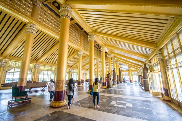 Palacio de Oro de Kambawzathardi en Bago de Myanmar, Kanbawzathadi Palacio fue construido por el rey Bayinnaung (1551-1581 dC) el fundador del segundo Imperio de Myanmar . — Foto de Stock