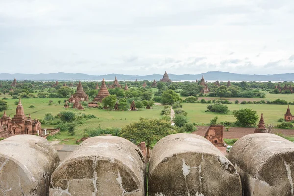 Pagoda krajina v nížině bagan, myanmar (Barma) — Stock fotografie