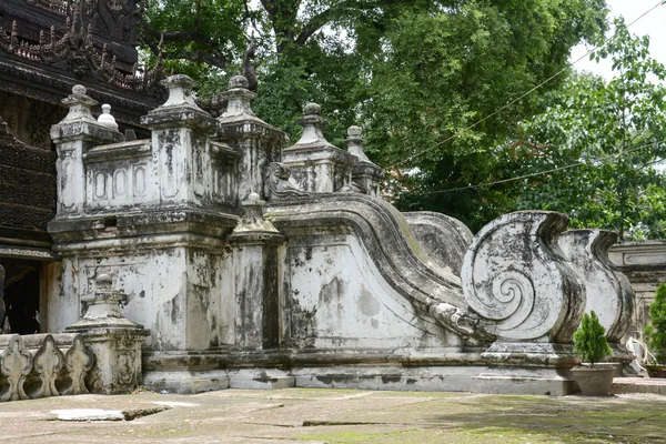 Obra de arte, asia, buddha, buddhism, Birmania, talla, detalle, cara, dios, cabeza, aislado, hito, mandalay, mercado, monasterio, myanmar, objeto, religión, escultura, recuerdo, estatua, templo, blanco, madera, madera —  Fotos de Stock