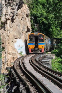 Tayland kanchanaburi kwai nehri geçerken ölüm Demiryolları yolda asker mahkumlar tarafından İkinci Dünya Savaşı tarihi builted bu Demiryolları önemli hedefinin çalışan trenler