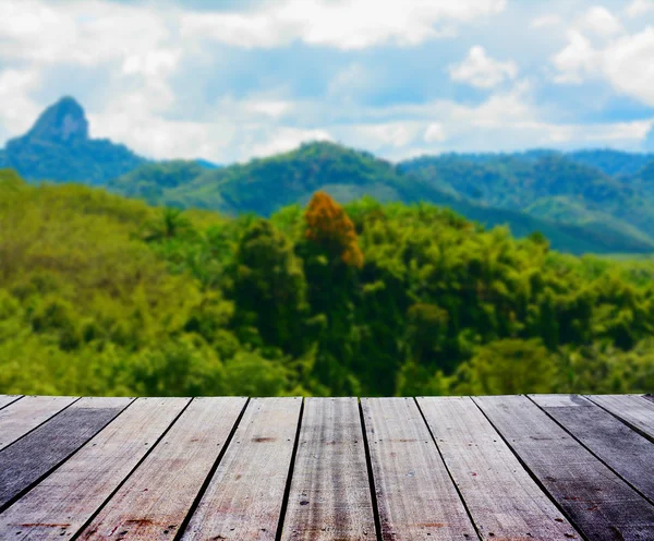 Paisagem com terraço de madeira — Fotografia de Stock