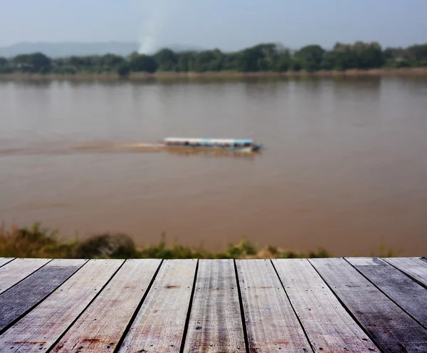 Paysage avec terrasse en bois — Photo