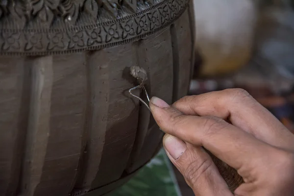 Carving clay for make the earthenware. — Stock Photo, Image