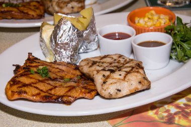 Tavuk Pirzola plaka ile