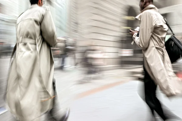 Grupo de empresarios en la calle — Foto de Stock