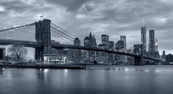 Panoramik Manzara New York Şehir Merkezi Manhattan Gökdelenleri Brooklyn Köprüsü — Stok fotoğraf