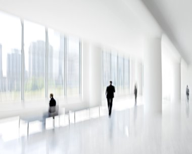 bir grup insan lobi İş Merkezi