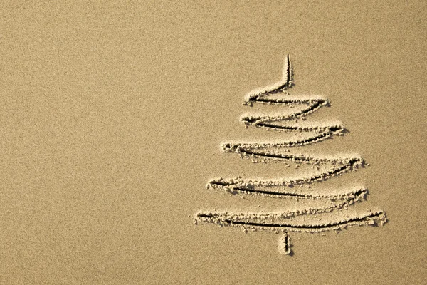 Images christmas tree in the sand — Stock Photo, Image