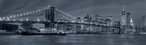 Panorama New York City pe timp de noapte — Fotografie, imagine de stoc