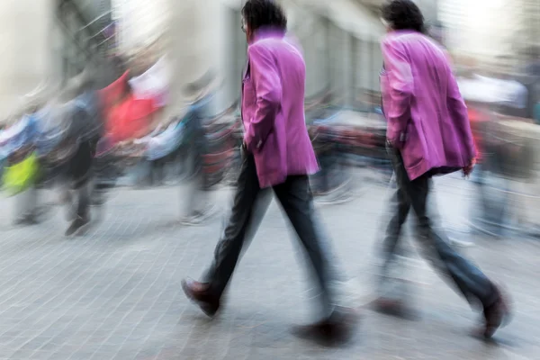 Grupp av affärsmän på gatan — Stockfoto