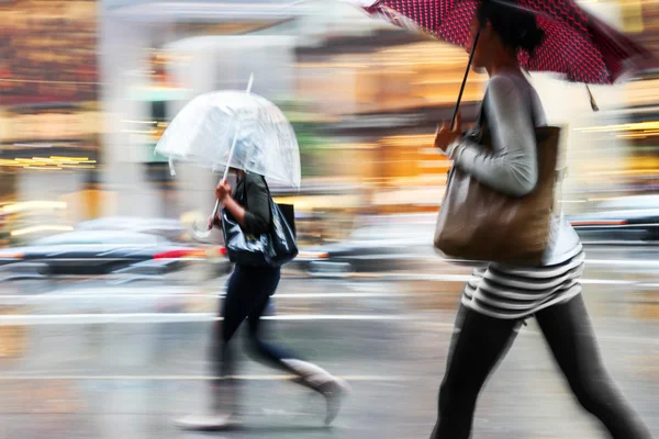 Regenachtige dag bewegingsonscherpte — Stockfoto