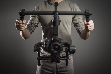 Gimball ile profesyonel kameramanların video slr