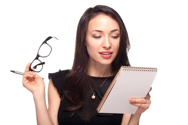 Trabajador de oficina joven en gafas con cuaderno — Foto de Stock