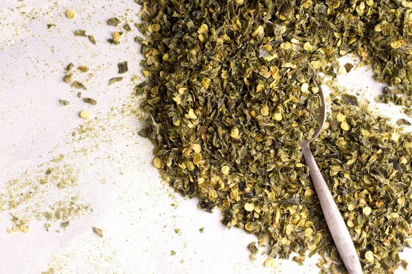 Heiße Grüne Trockene Jalapeño Paprika Mit Einem Löffel — Stockfoto