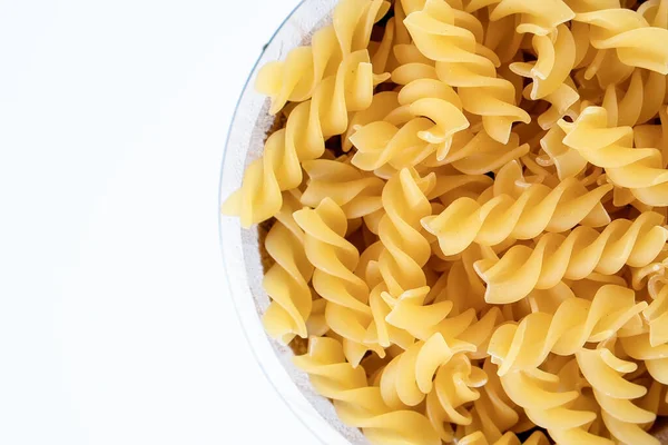 Surowy Suchy Makaron Fusilli Makaron Spaghetti Białym Tle Dobry Sosu — Zdjęcie stockowe