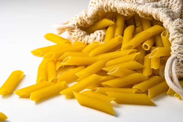 Pasta Italiana Fatta Casa Tagliatelle Cucinare Cibo Con Basilico Fresco — Foto Stock