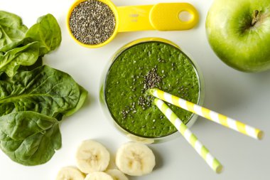 Yeşil ıspanak Kale Detoks Smoothie